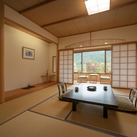 Hotel Iizaka Onsen Surikamitei Ohtori Fukushima  Zewnętrze zdjęcie