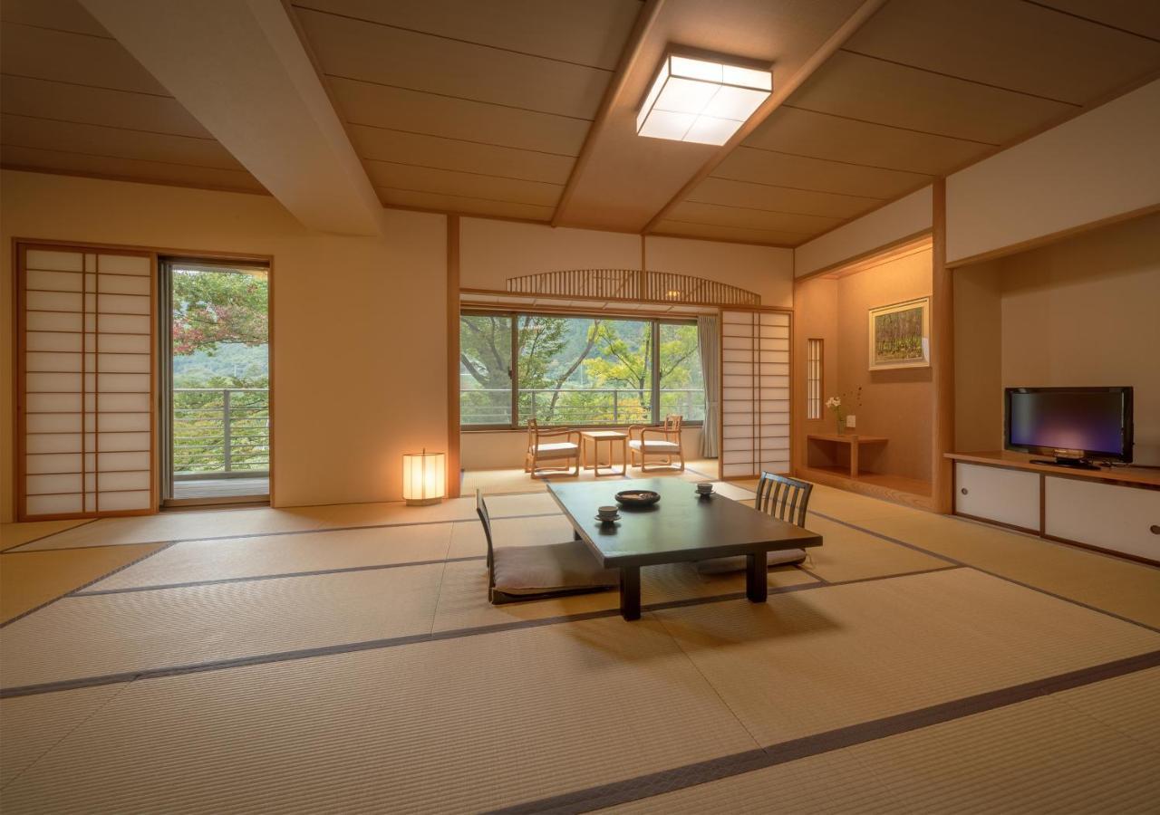 Hotel Iizaka Onsen Surikamitei Ohtori Fukushima  Zewnętrze zdjęcie